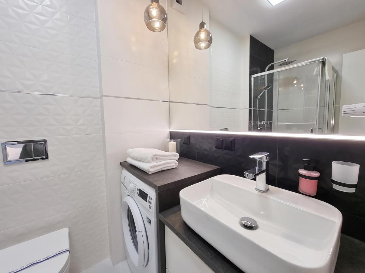 Apartament Alabaster - Basen, Sauna, Jacuzzi, Silownia, Restauracja - 365Pam Kołobrzeg Exteriör bild